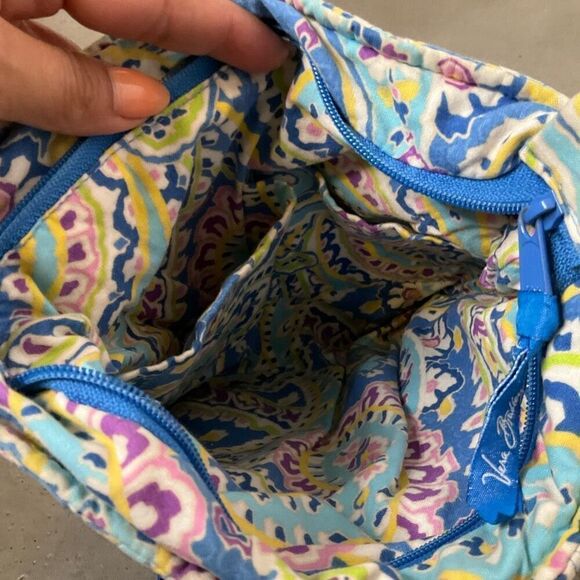 Vera Bradley Crossbody Bag - Picture 5 of 8